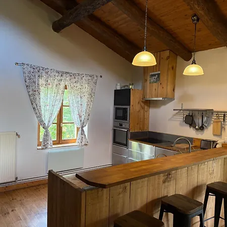 Semesterbostad Les Sources, 9 Pers, 11 Couchages - Arlempdes, Classe Un Des Beaux Villages De France